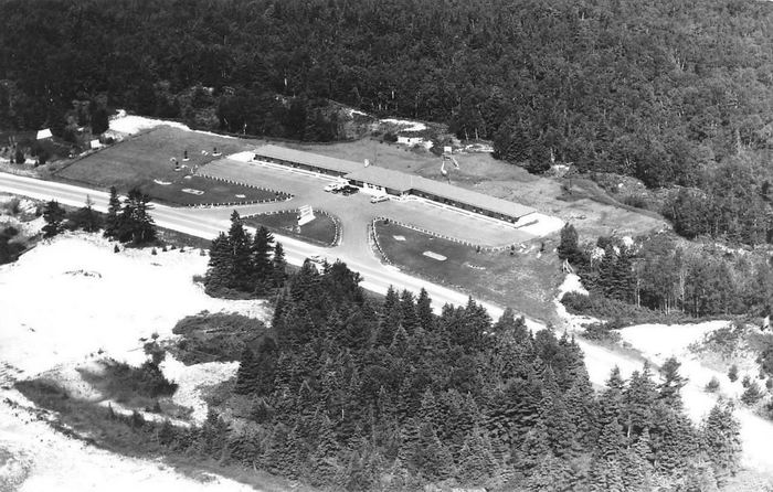 Gray Wolf Lodge (The Breakers Motel) - Old Postcard Photo (newer photo)